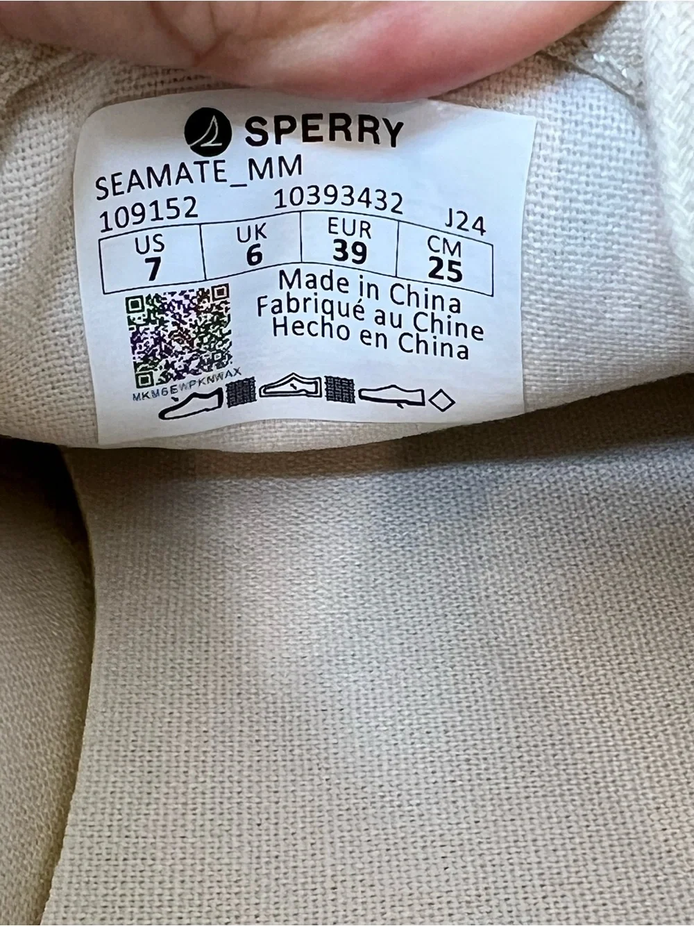 Sperry top slider Boat Shoes light beige with Navy Trim size 7